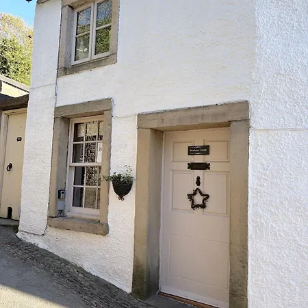 Brewhouse 18th Century -three Peaks Settle